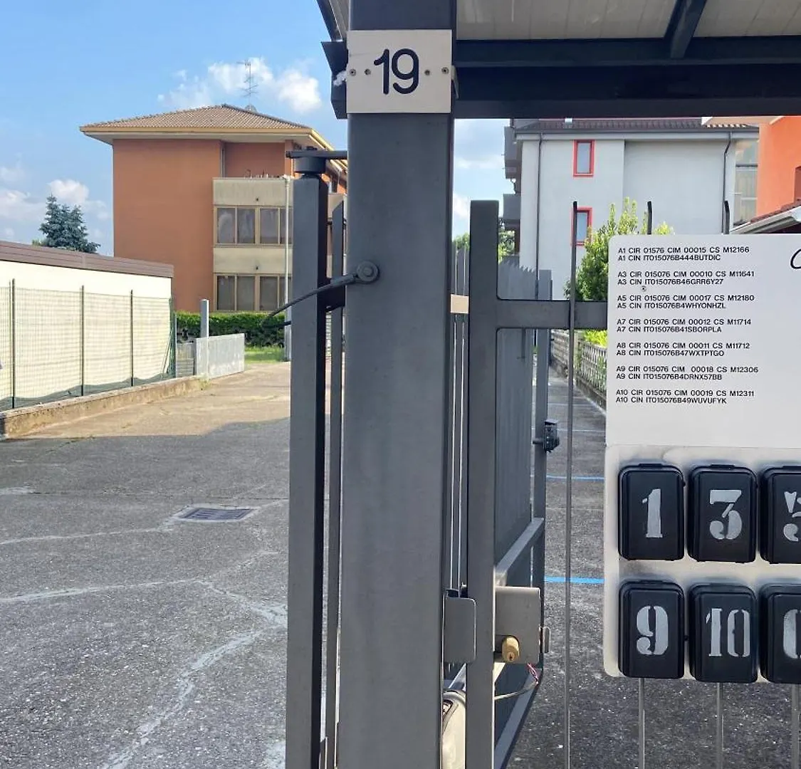 A10 Arcobaleno Milano Rho Fiera & Malpensa Airport New Modern Apartment Cesate