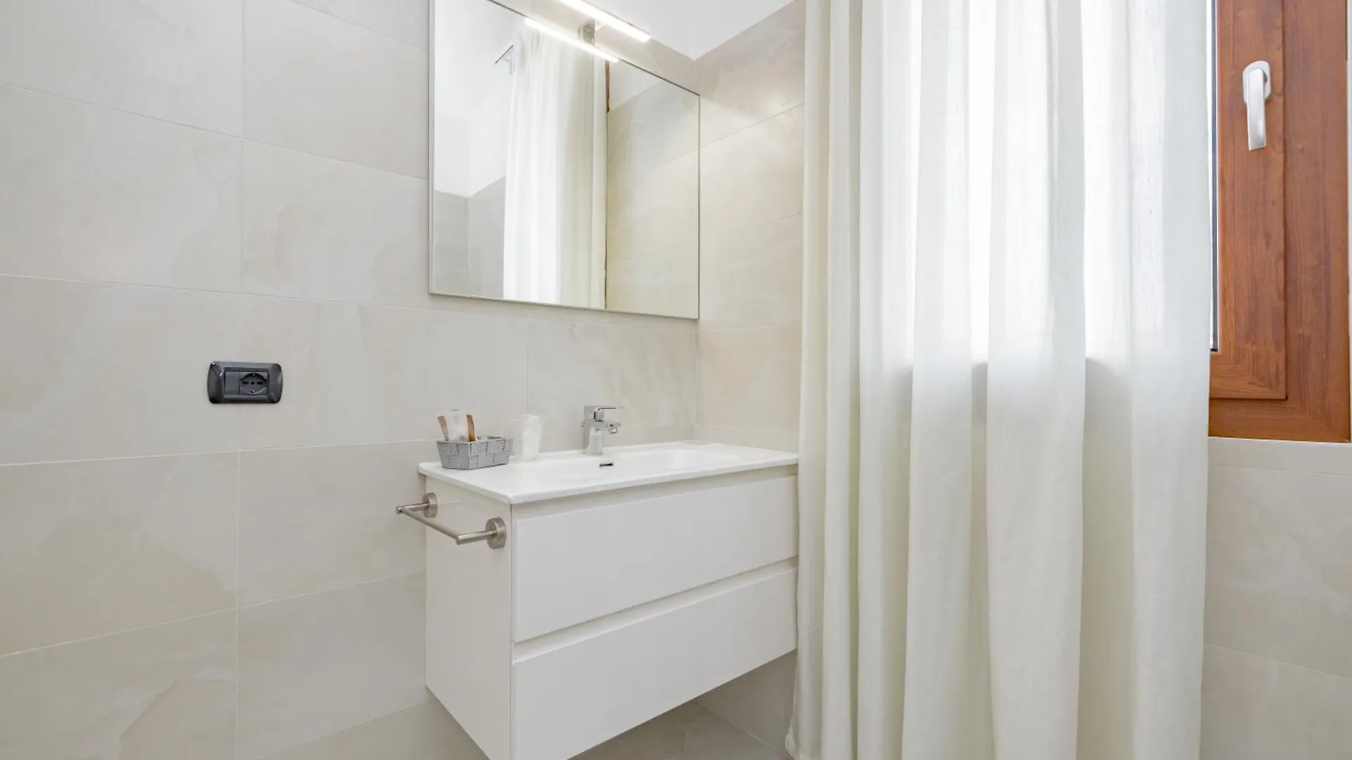 A10 Arcobaleno Milano Rho Fiera & Malpensa Airport New Modern Apartment Cesate Itálie